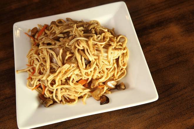 Wild Mushrooms with E - Fu Noodle 野菌炆伊麵